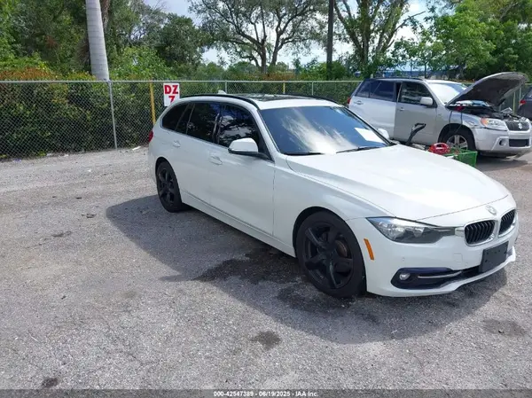 WBA8J1C38HA018986 2017 BMW 3ER - Image 1