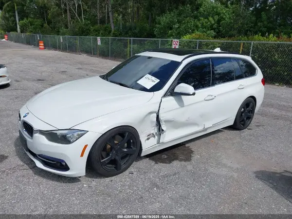 WBA8J1C38HA018986 2017 BMW 3ER - Image 2