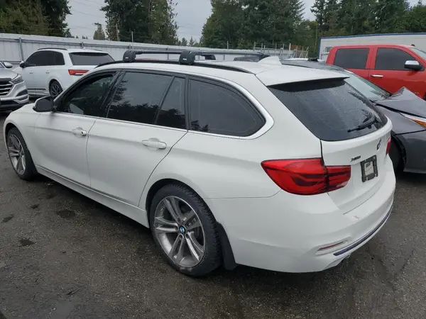 WBA8J1C56JA019254 2018 BMW 3ER - Image 2