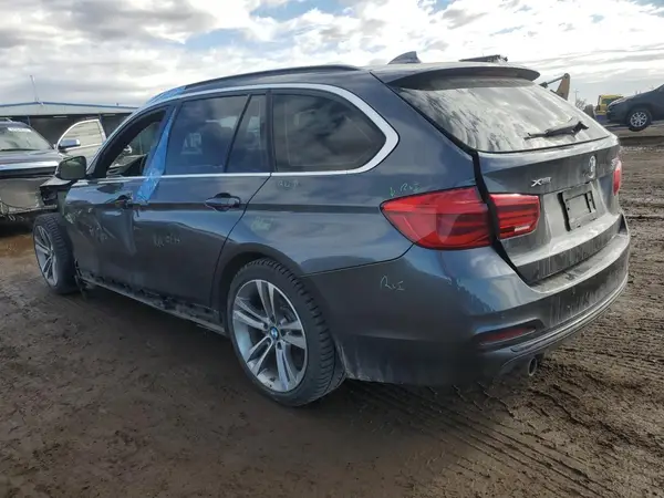 WBA8J1C56JA379432 2018 BMW 3ER - Image 2