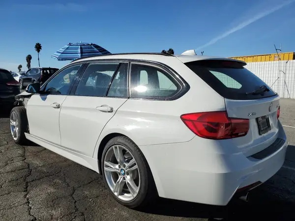 WBA8J1C59JA379392 2018 BMW 3ER - Image 2