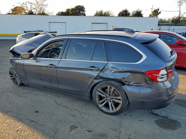 WBA8J1C59JA485972 2018 BMW 3ER - Image 2