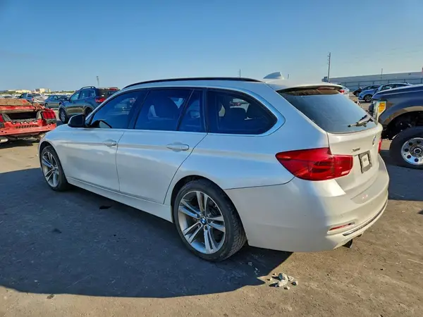 WBA8J1C5XGK710600 2016 BMW 3ER - Image 2