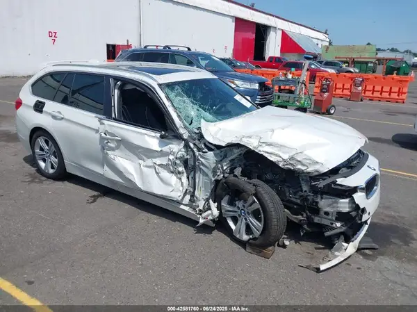 WBA8K3C30HA023737 2017 BMW 3ER - Image 1