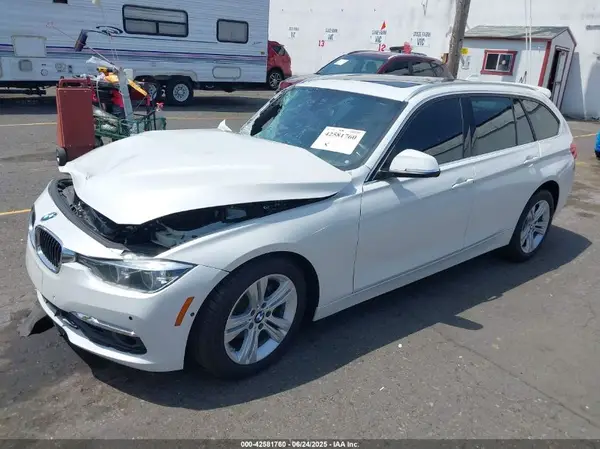 WBA8K3C30HA023737 2017 BMW 3ER - Image 2