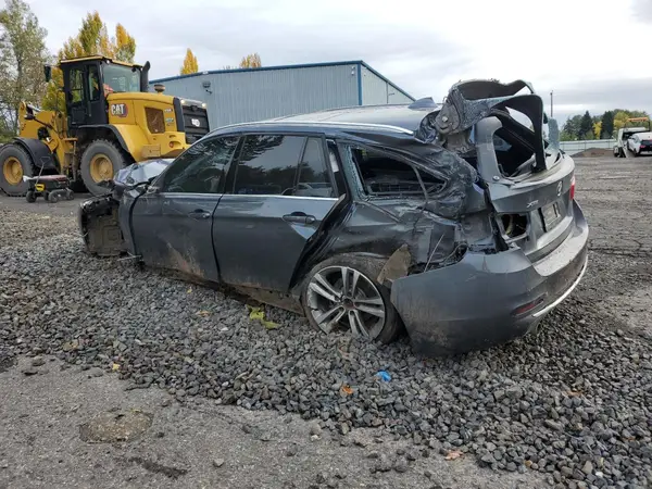 WBA8K3C32HA022895 2017 BMW 3ER - Image 2
