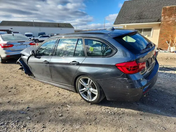 WBA8K3C33HA023621 2017 BMW 3ER - Image 2