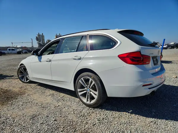 WBA8K3C38HA022500 2017 BMW 3ER - Image 2