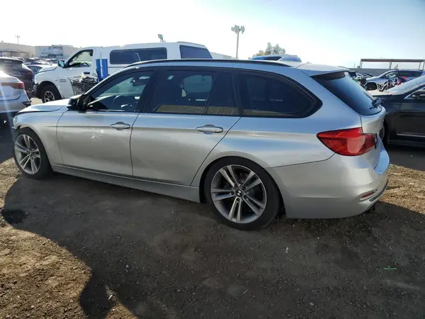 WBA8K3C38HK679453 2017 BMW 3ER - Image 2