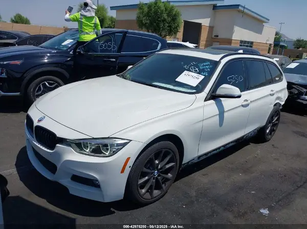 WBA8K3C51JA483741 2018 BMW 3ER - Image 2