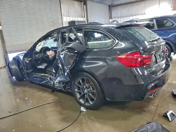 WBA8K3C52JA369408 2018 BMW 3ER - Image 2