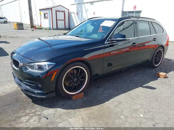 WBA8K3C52JA369487 2018 BMW 3ER - Image 2
