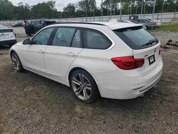 WBA8K3C54HK678592 2017 BMW 3ER - Image 2