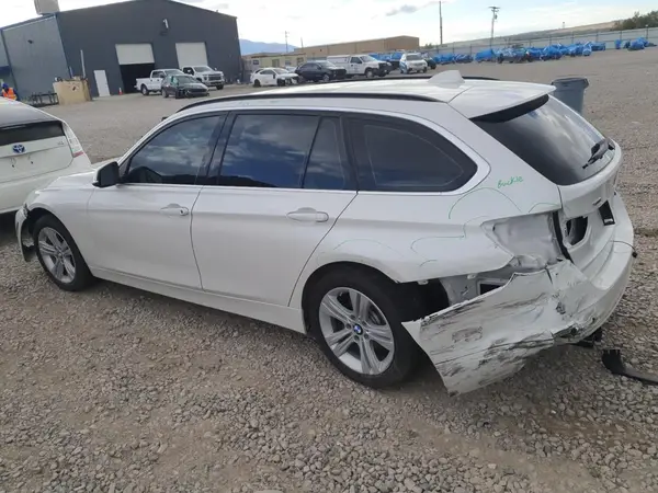 WBA8K3C54JA485869 2018 BMW 3ER - Image 2