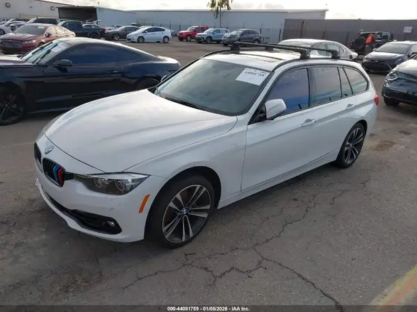 WBA8K3C55JA483547 2018 BMW 3ER - Image 2