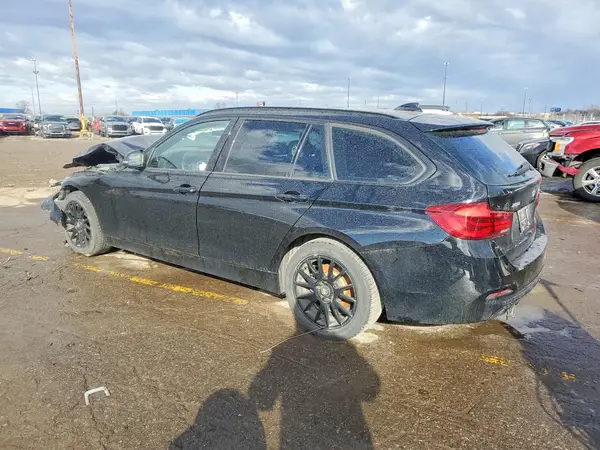 WBA8K3C57JA024021 2018 BMW 3ER - Image 2