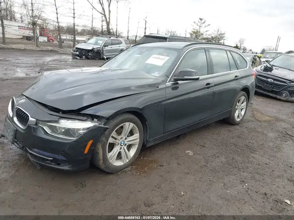 WBA8K3C5XHK678743 2017 BMW 3ER - Image 2