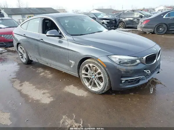 WBA8Y3C39HG450975 2017 BMW 3ER - Image 1