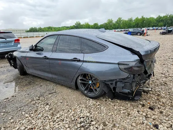 WBA8Y3C3XHG451097 2017 BMW 3ER - Image 2