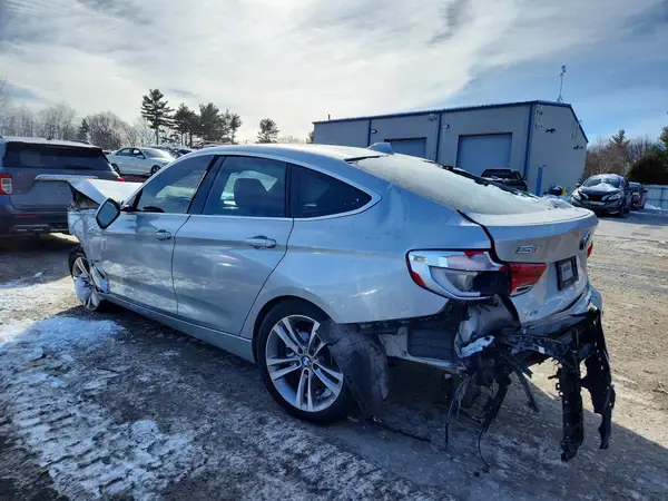 WBA8Y3C58JG451204 2018 BMW 3ER - Image 2