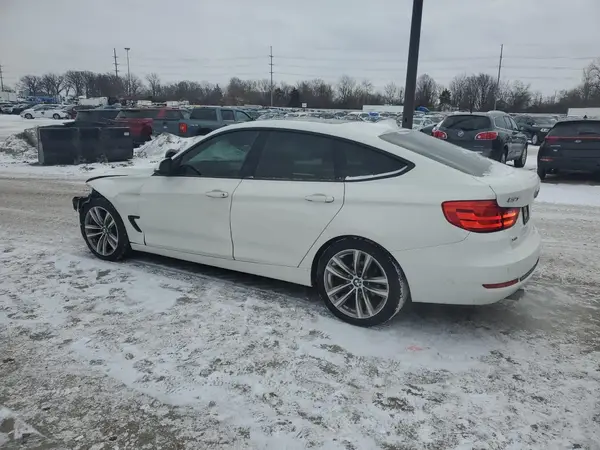 WBA8Z5C55GG500635 2016 BMW 3ER - Image 2
