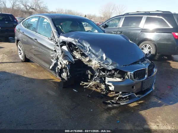 WBA8Z5C55GG501011 2016 BMW 3ER - Image 1