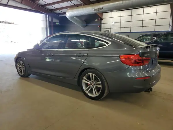 WBA8Z9C30HG826561 2017 BMW 3ER - Image 2