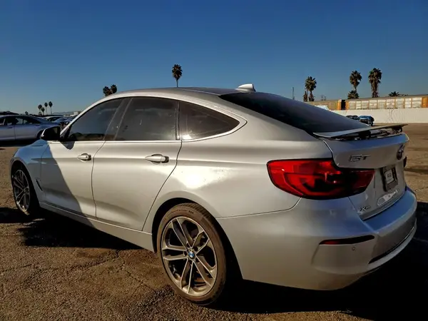 WBA8Z9C33HG826506 2017 BMW 3ER - Image 2