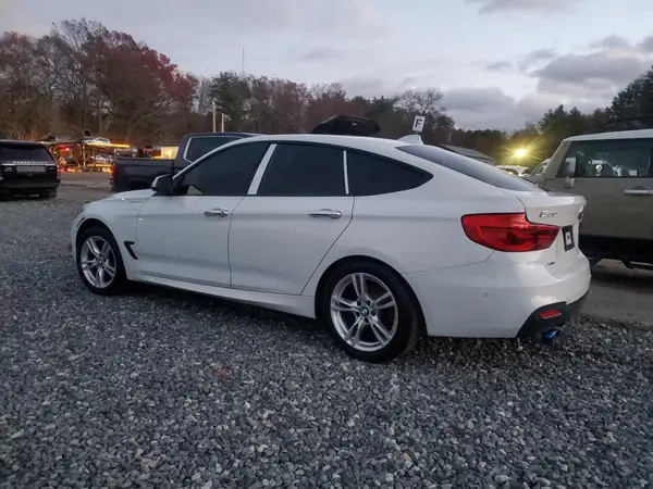 WBA8Z9C33HG826764 2017 BMW 3ER - Image 2