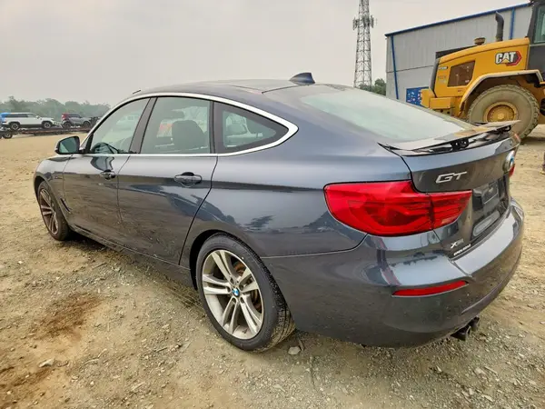 WBA8Z9C33HG827249 2017 BMW 3ER - Image 2