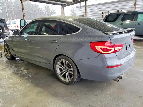 WBA8Z9C35HG827334 2017 BMW 3ER - Image 2