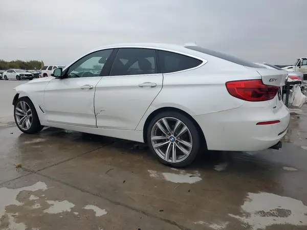 WBA8Z9C36HG826466 2017 BMW 3ER - Image 2