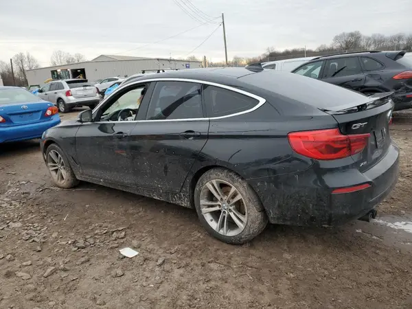 WBA8Z9C38HG827411 2017 BMW 3ER - Image 2