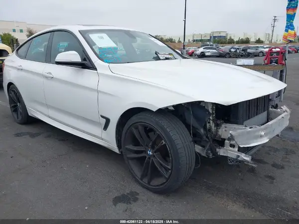 WBA8Z9C39HG826624 2017 BMW 3ER - Image 1