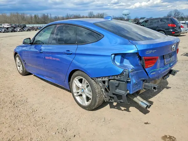 WBA8Z9C39HG826638 2017 BMW 3ER - Image 2