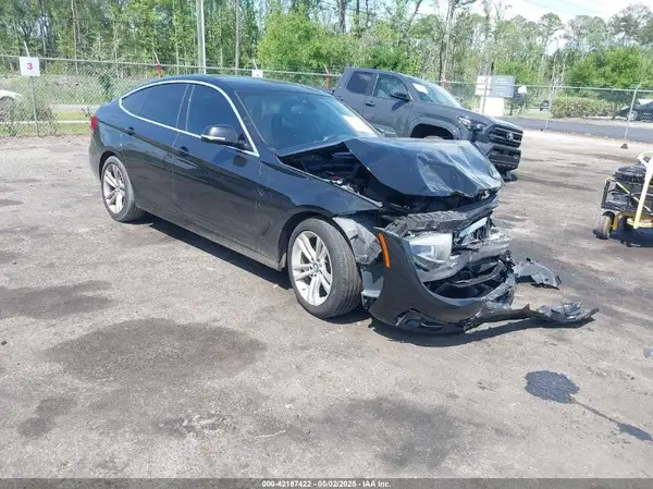 WBA8Z9C39HG826784 2017 BMW 3ER - Image 1