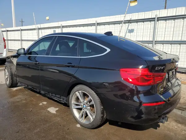 WBA8Z9C39HG826980 2017 BMW 3ER - Image 2