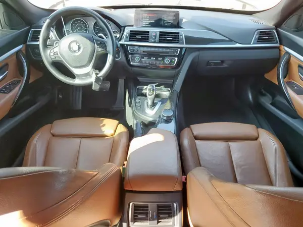 WBA8Z9C39HG827370 2017 BMW 3ER - Image 8