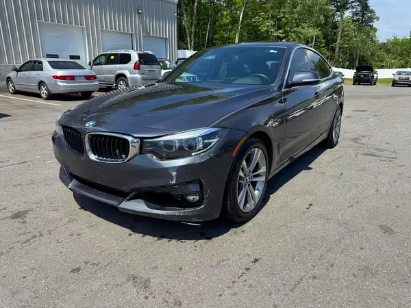 WBA8Z9C51JB220190 2018 BMW 3ER - Image 1