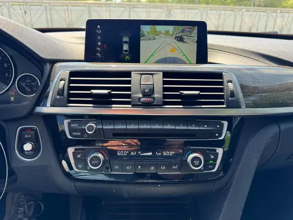 WBA8Z9C51JB220190 2018 BMW 3ER - Image 8