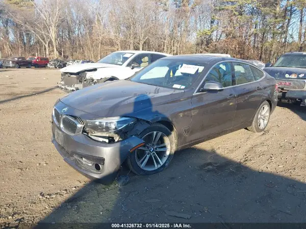 WBA8Z9C52JG828478 2018 BMW 3ER - Image 2
