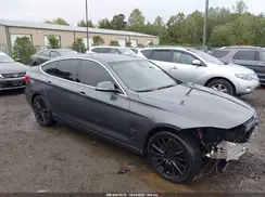 WBA8Z9C54JB220586 2018 BMW 3ER