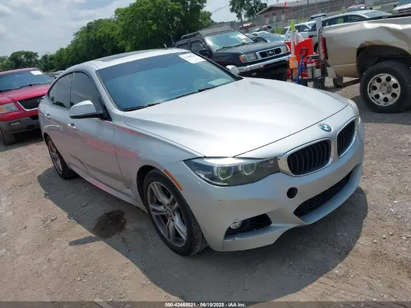WBA8Z9C54JG828210 2018 BMW 3ER - Image 1