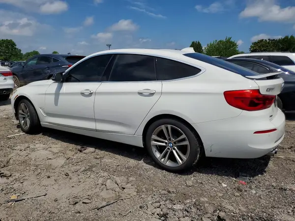 WBA8Z9C55JB220368 2018 BMW 3ER - Image 2