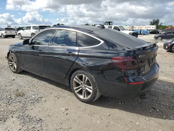 WBA8Z9C55KB220646 2019 BMW 3ER - Image 2