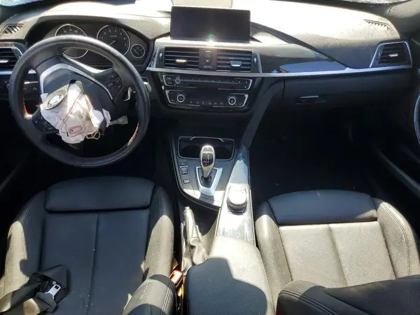 WBA8Z9C55KB220744 2019 BMW 3ER - Image 8