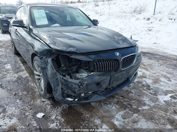 WBA8Z9C57HG452712 2017 BMW 3ER - Image 1