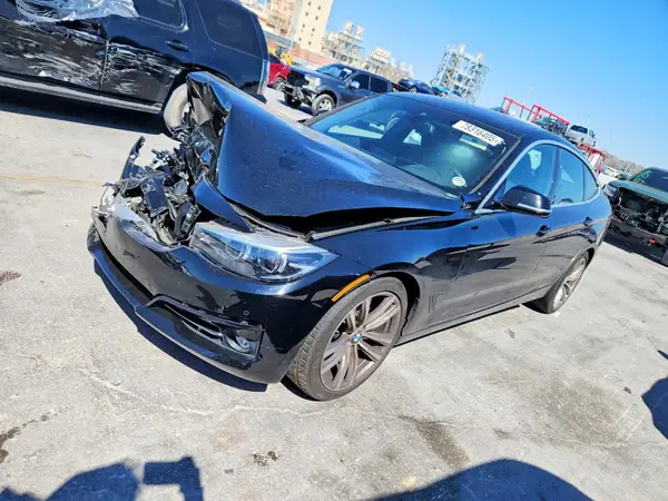 WBA8Z9C58JB220381 2018 BMW 3ER - Image 1