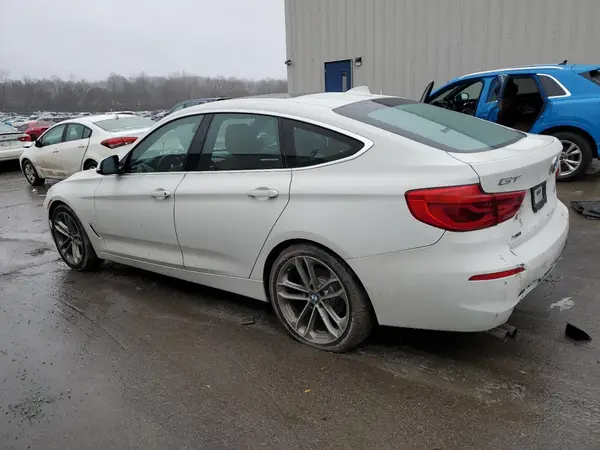 WBA8Z9C5XHG452896 2017 BMW 3ER - Image 2