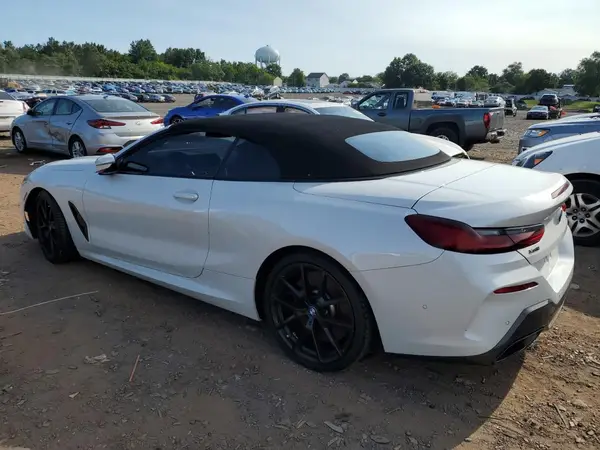 WBAFY4C07MCF77344 2021 BMW M8 - Image 2
